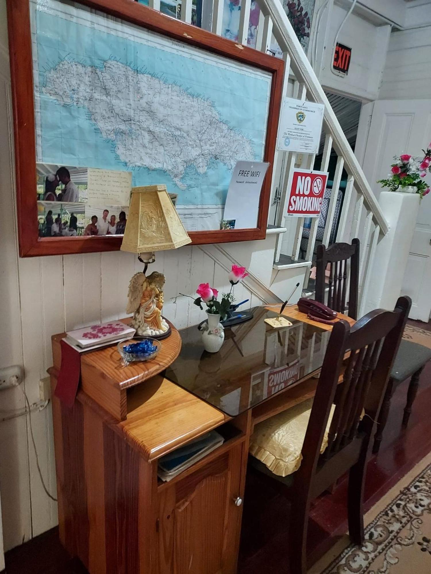 Holiday Home - Guest House Port Antonio Bagian luar foto