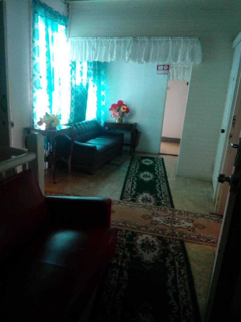 Holiday Home - Guest House Port Antonio Bagian luar foto